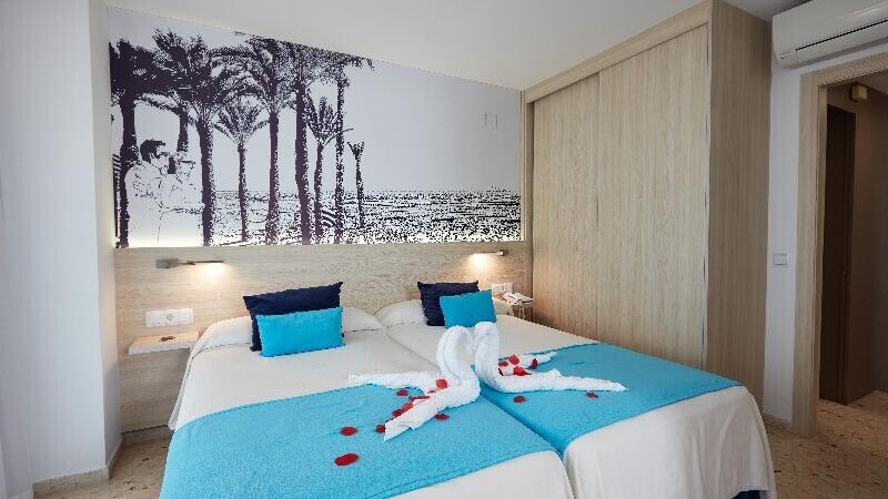 Flamingo Beach Resort